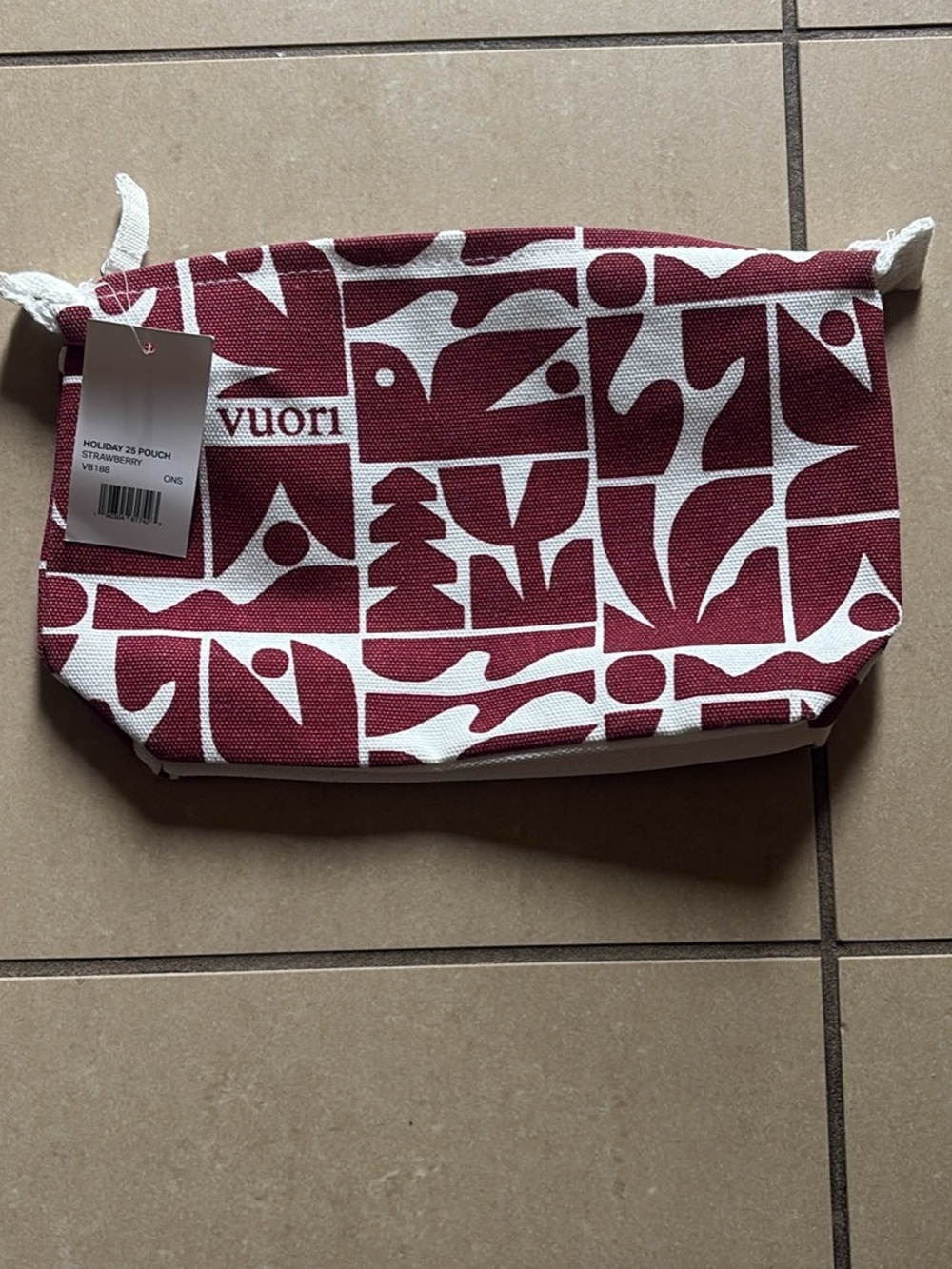 NWT Vuori Graphic Canvas Pouch in Strawberry White